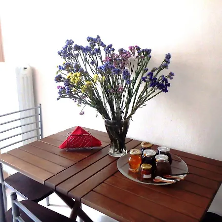 On Coastal Road Appartement